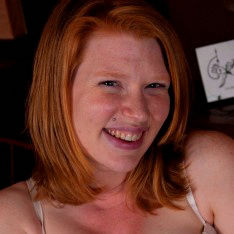 Banging Beauties Teen Blowjob and Rimjob Threesome