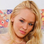 Lesbian scene with Samantha Bentley and Lola Taylor by