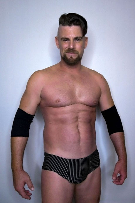 Dee Williams naked wrestling vs a guy deepthroating cock
