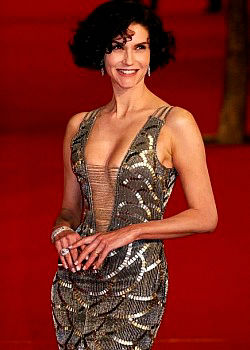 Alessandra Martines in Tout ca Pour ca