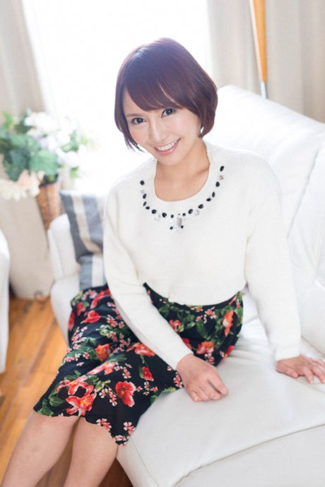 These Japanese babes know a lot about blowjobs Vol. 40